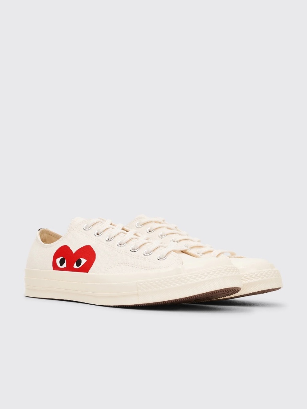 NIB Converse Comme des Garçons PLAY x Converse Low Top Sneakers — Cream size 6